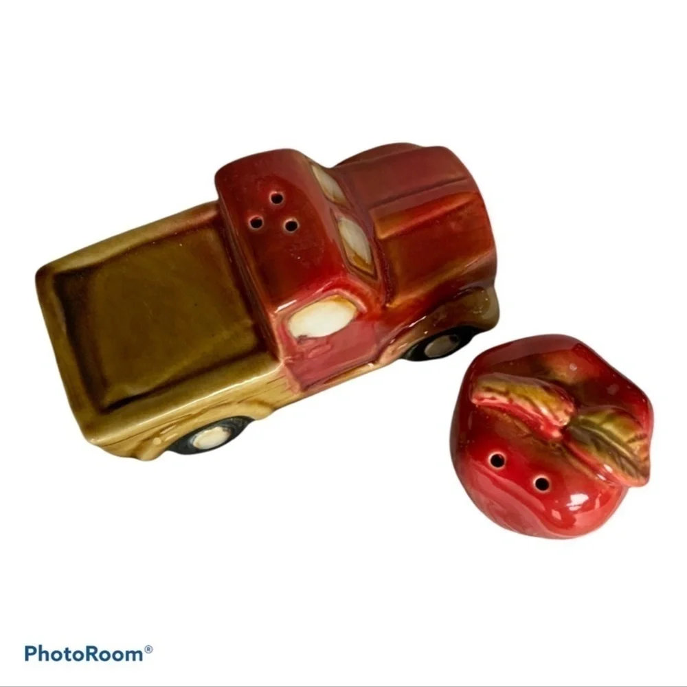 Apple Farmhouse Salt Pepper Shaker Set Ceramic Vintage MCM Truck with Apple